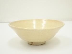 作家物　灰釉茶碗